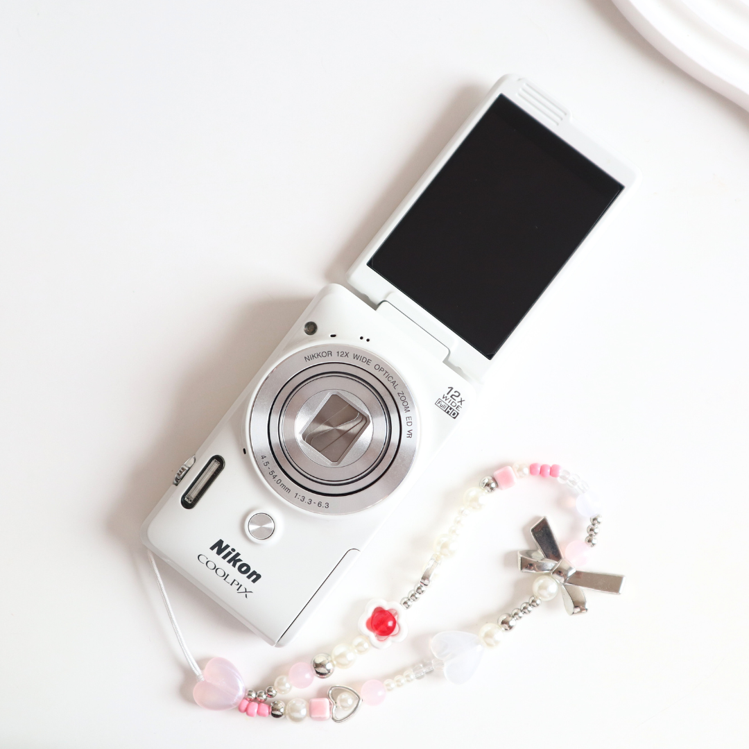 RARE NIKON COOLPIX S6900 (White) – SHOP FILMSPACE RARE NIKON COOLPIX S6900 (White) – SHOP FILMSPACE