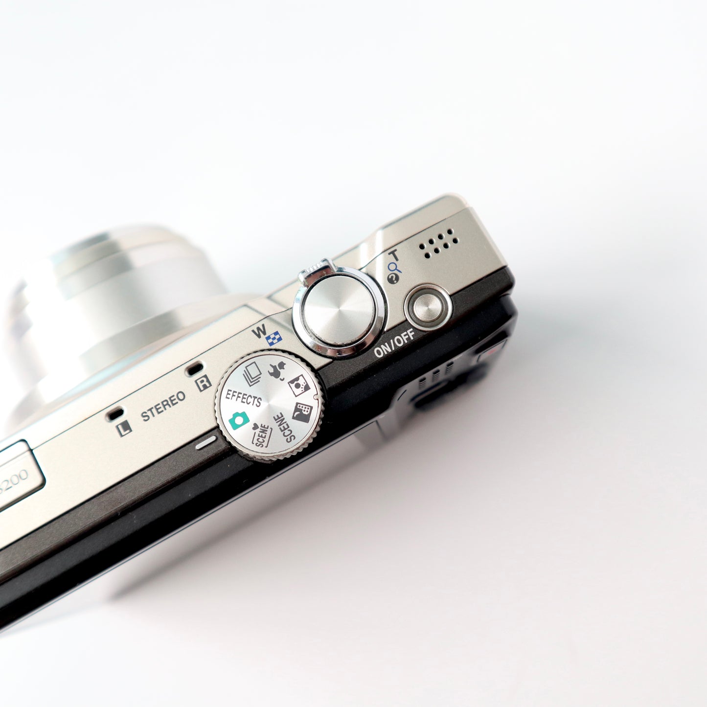 NIKON COOLPIX S8200 (GOLD)