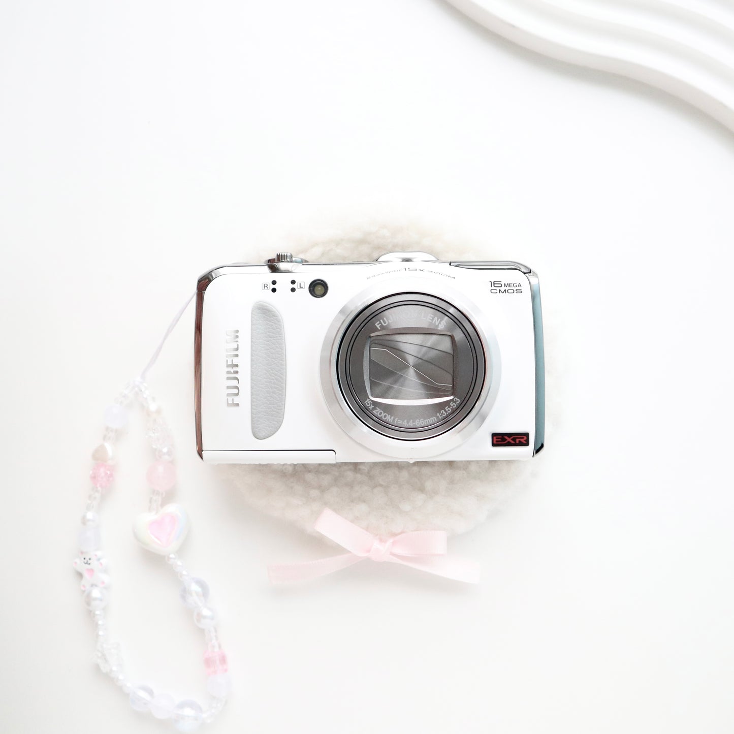FUJIFILM FINEPIX F550 EXR (WHITE)