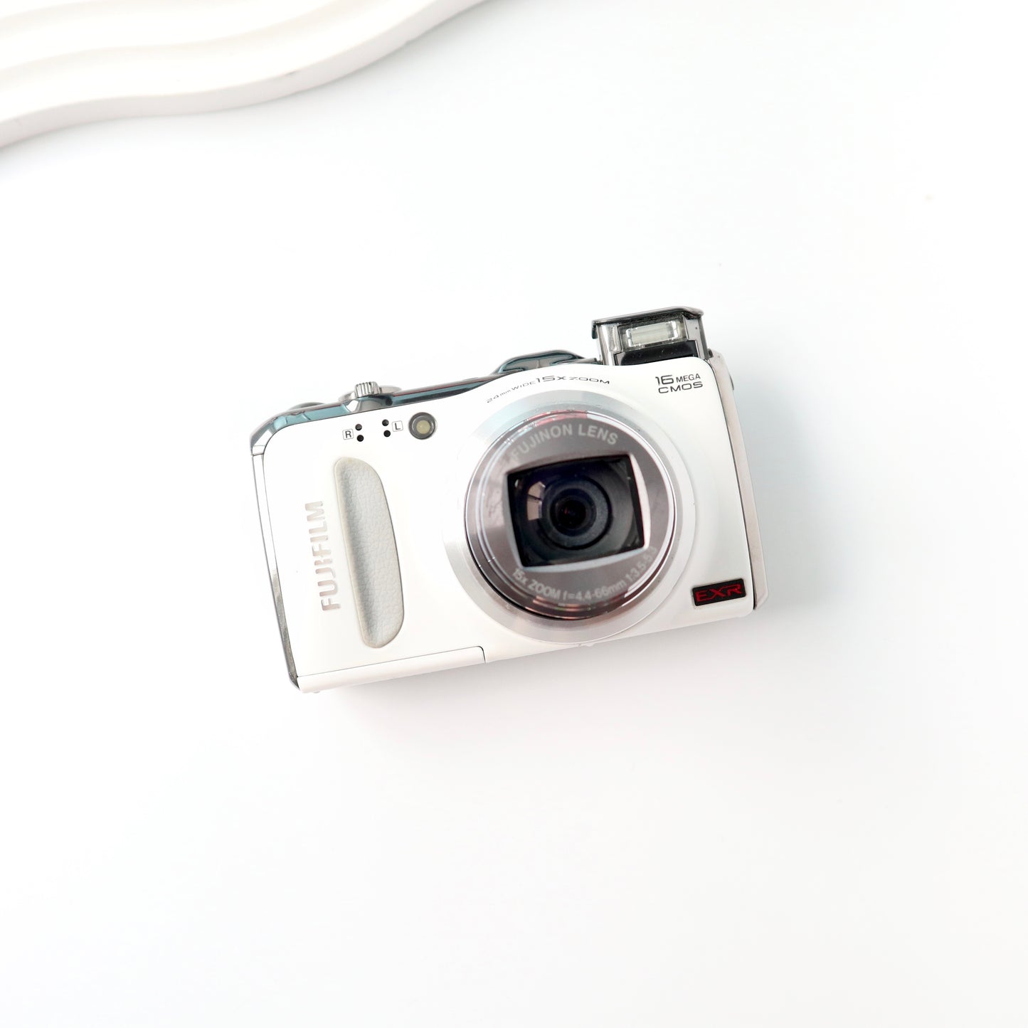 FUJIFILM FINEPIX F600 EXR (WHITE)