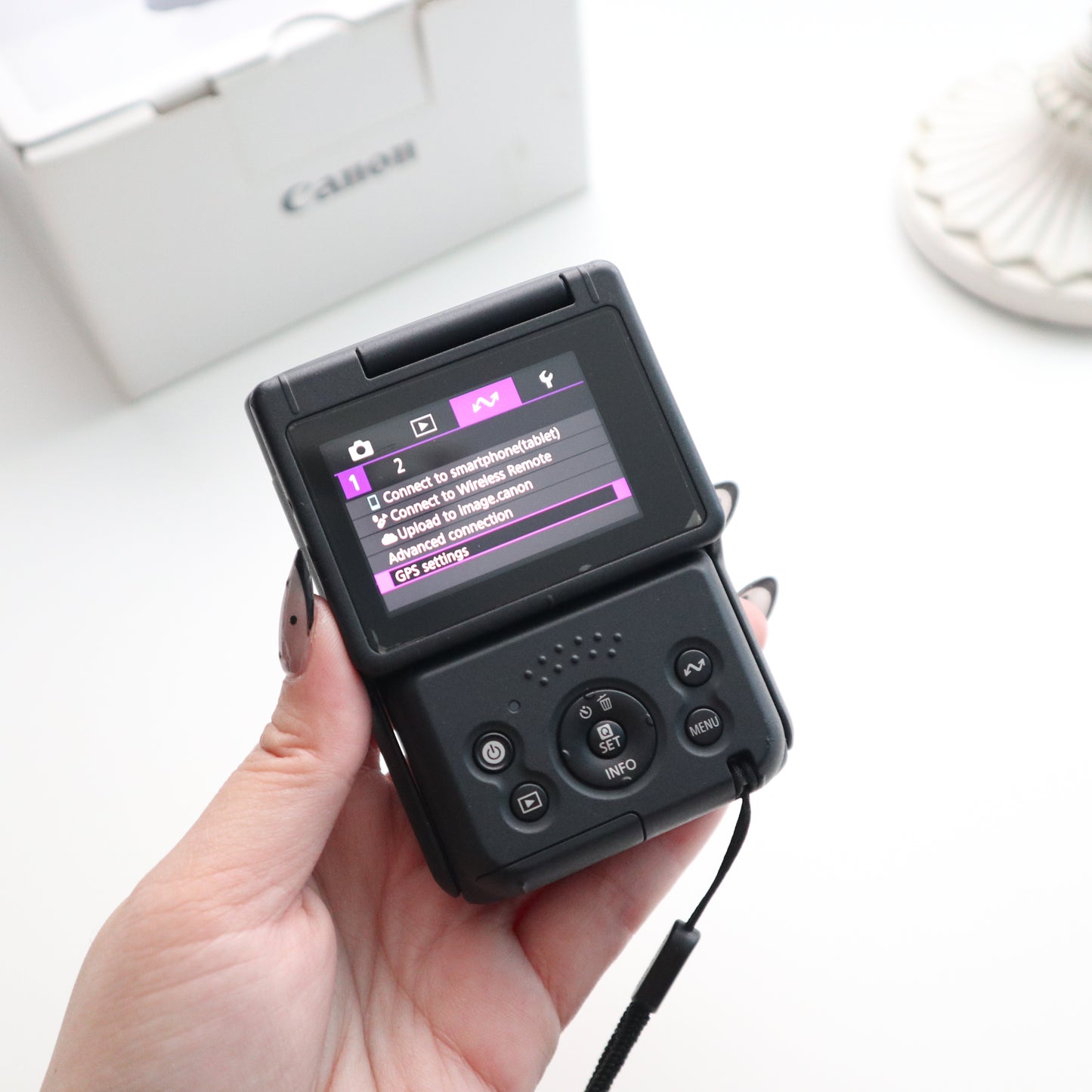 CANON POWERSHOT V10 | BOXED (BLACK)