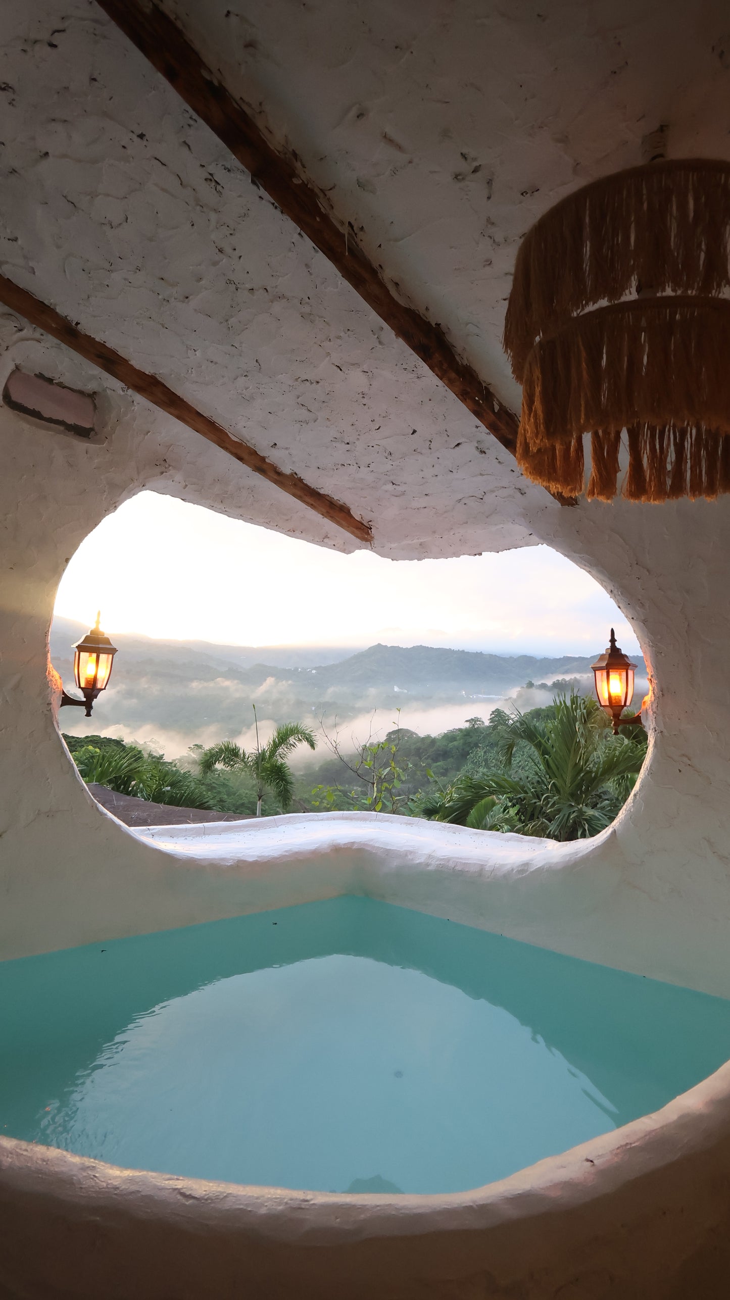 CANON POWERSHOT V10 | BOXED (BLACK)