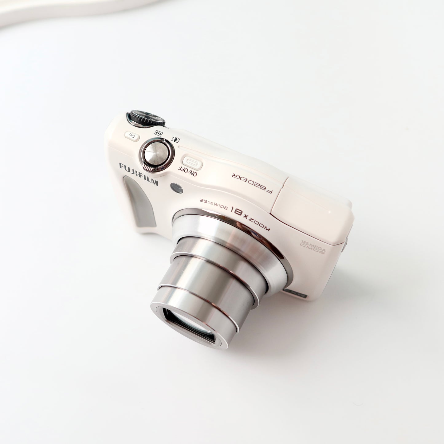 FUJIFILM FINEPIX F820 EXR (WHITE)
