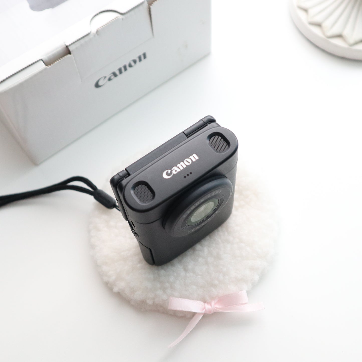 CANON POWERSHOT V10 | BOXED (BLACK)