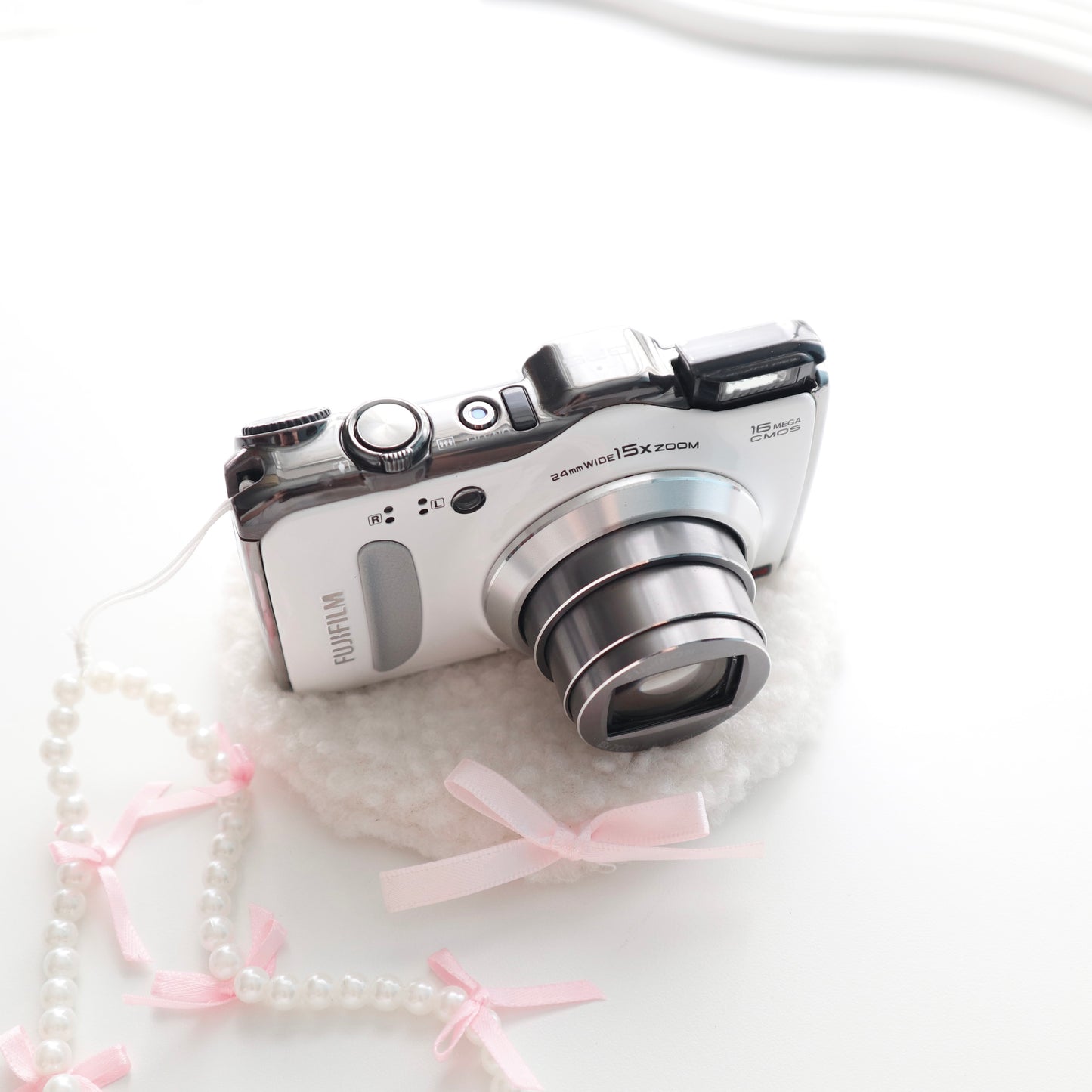 FUJIFILM FINEPIX F55O EXR (WHITE)