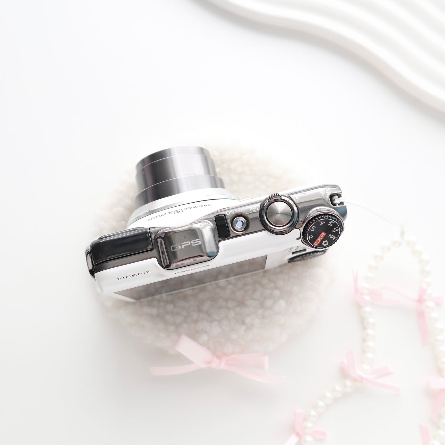 FUJIFILM FINEPIX F55O EXR (WHITE)