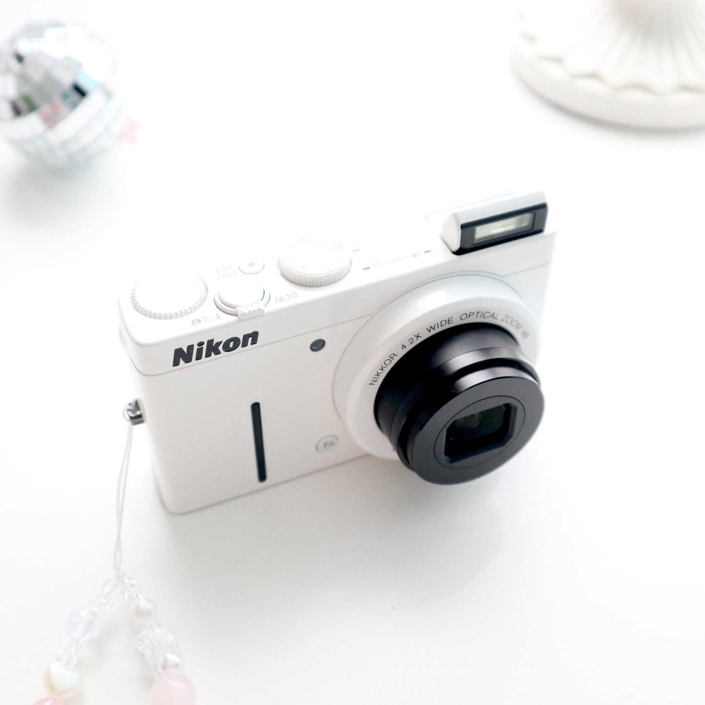 NIKON COOLPIX P310 (WHITE)