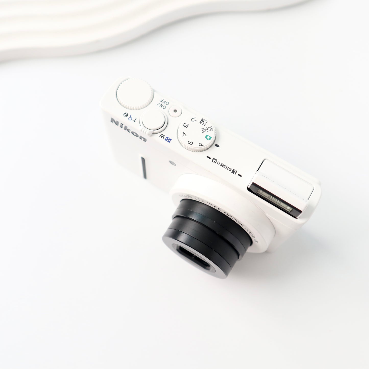 NIKON COOLPIX P310 (WHITE)