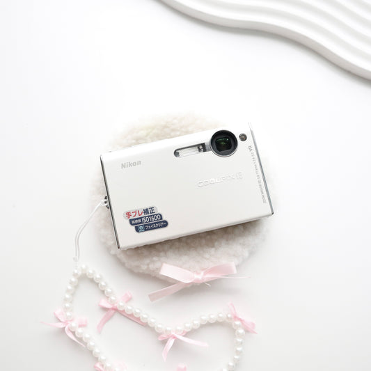 NIKON COOLPIX S8 (WHITE)