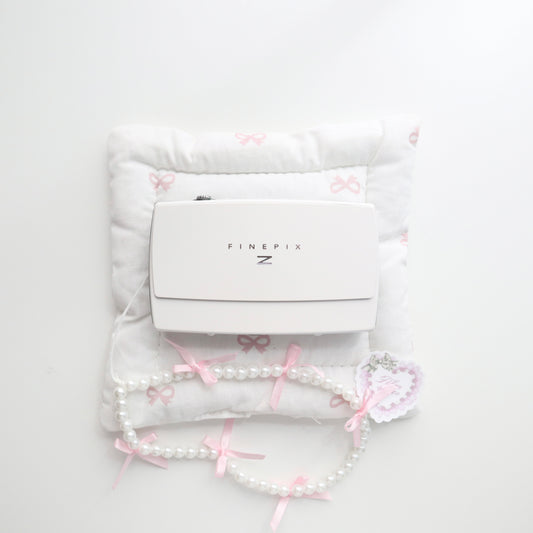 FUJIFILM FINEPIX Z2000 EXR (WHITE)