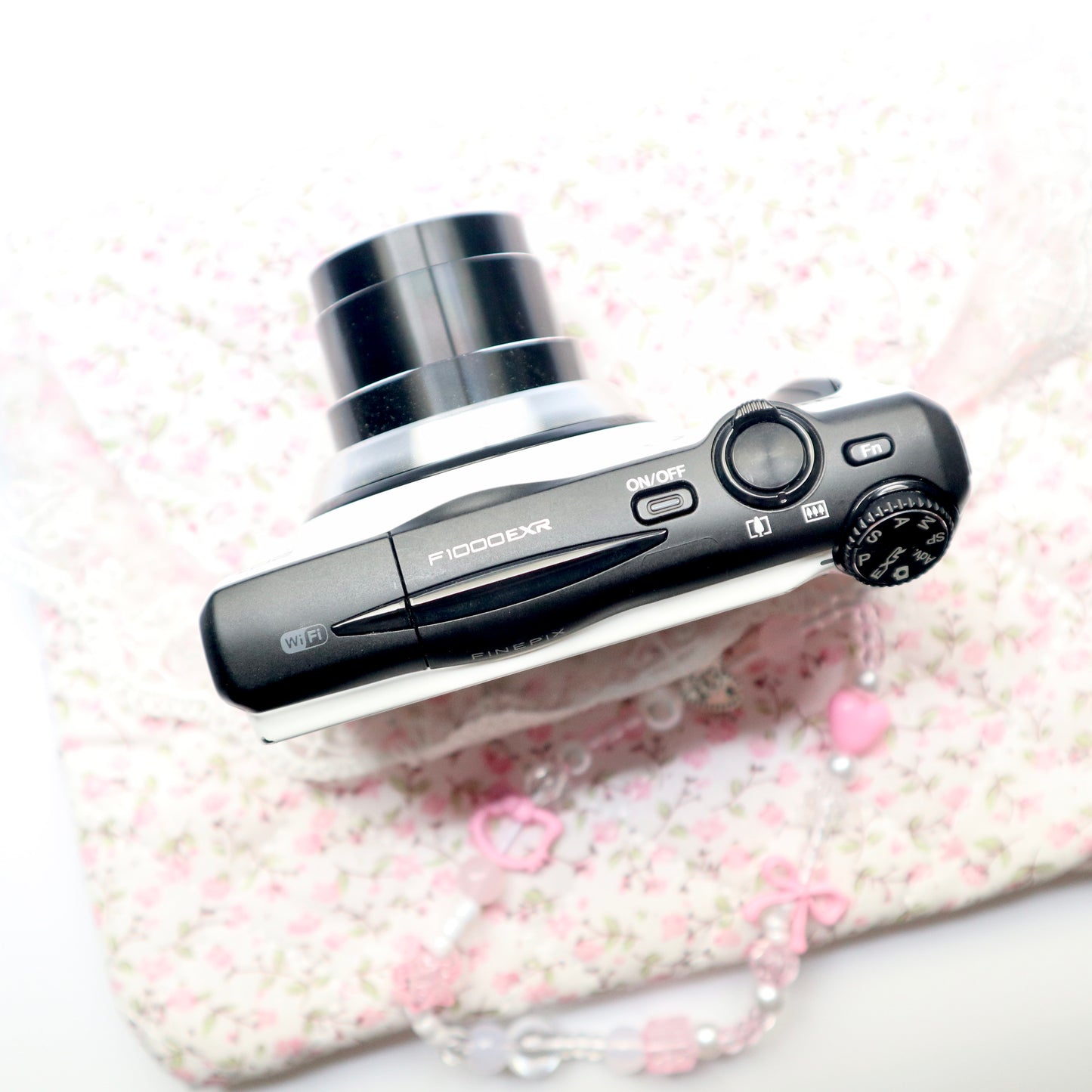 FUJIFILM FINEPIX F1000 EXR (WHITE)