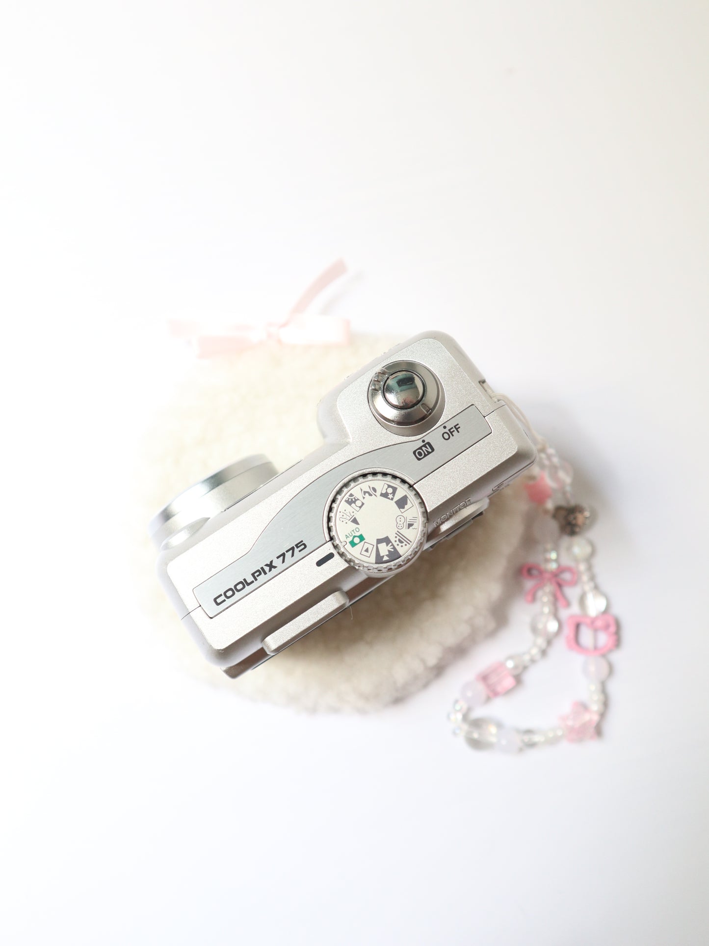 NIKON COOLPIX 775 (SILVER)