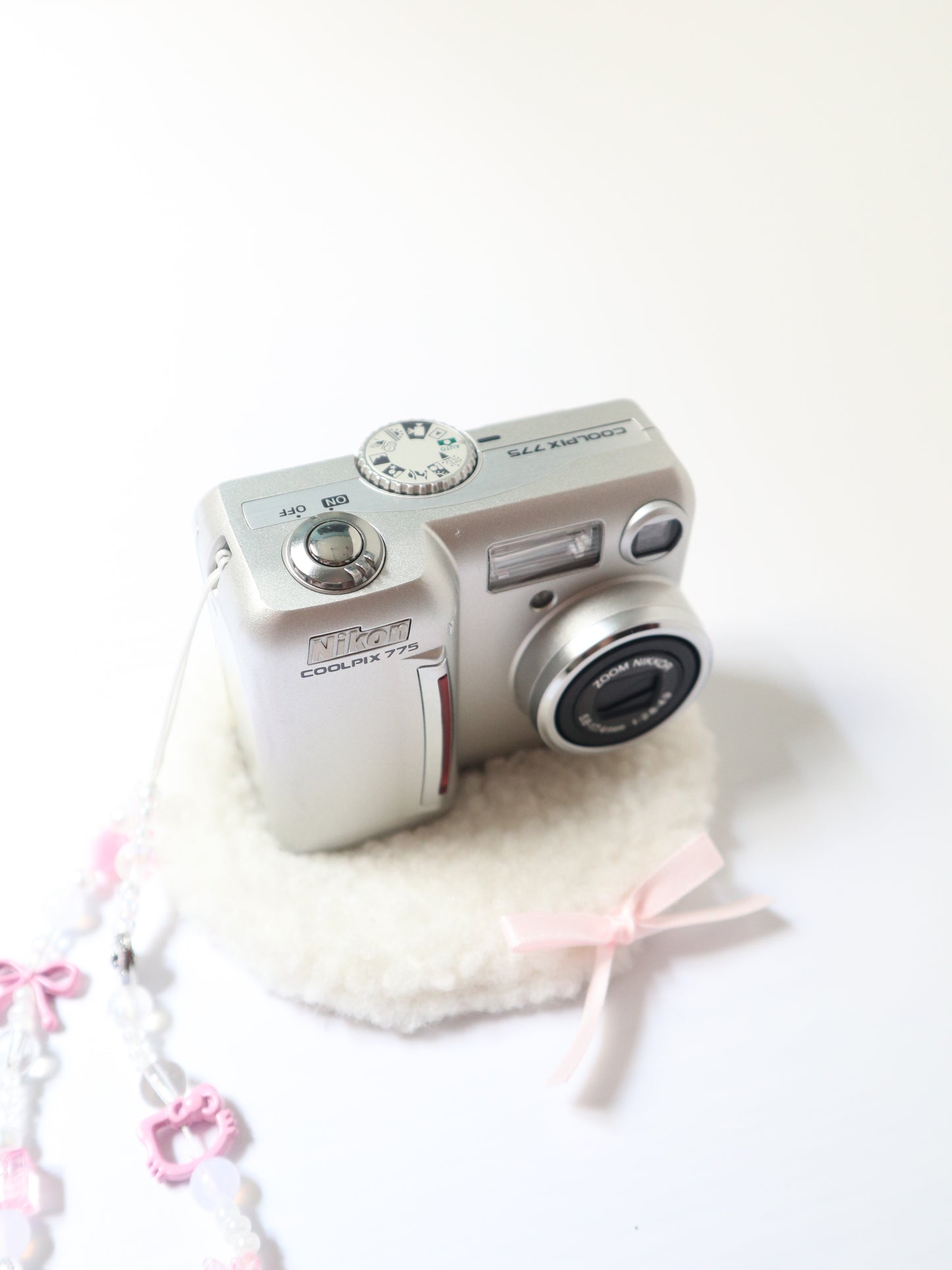 NIKON COOLPIX 775 (SILVER)