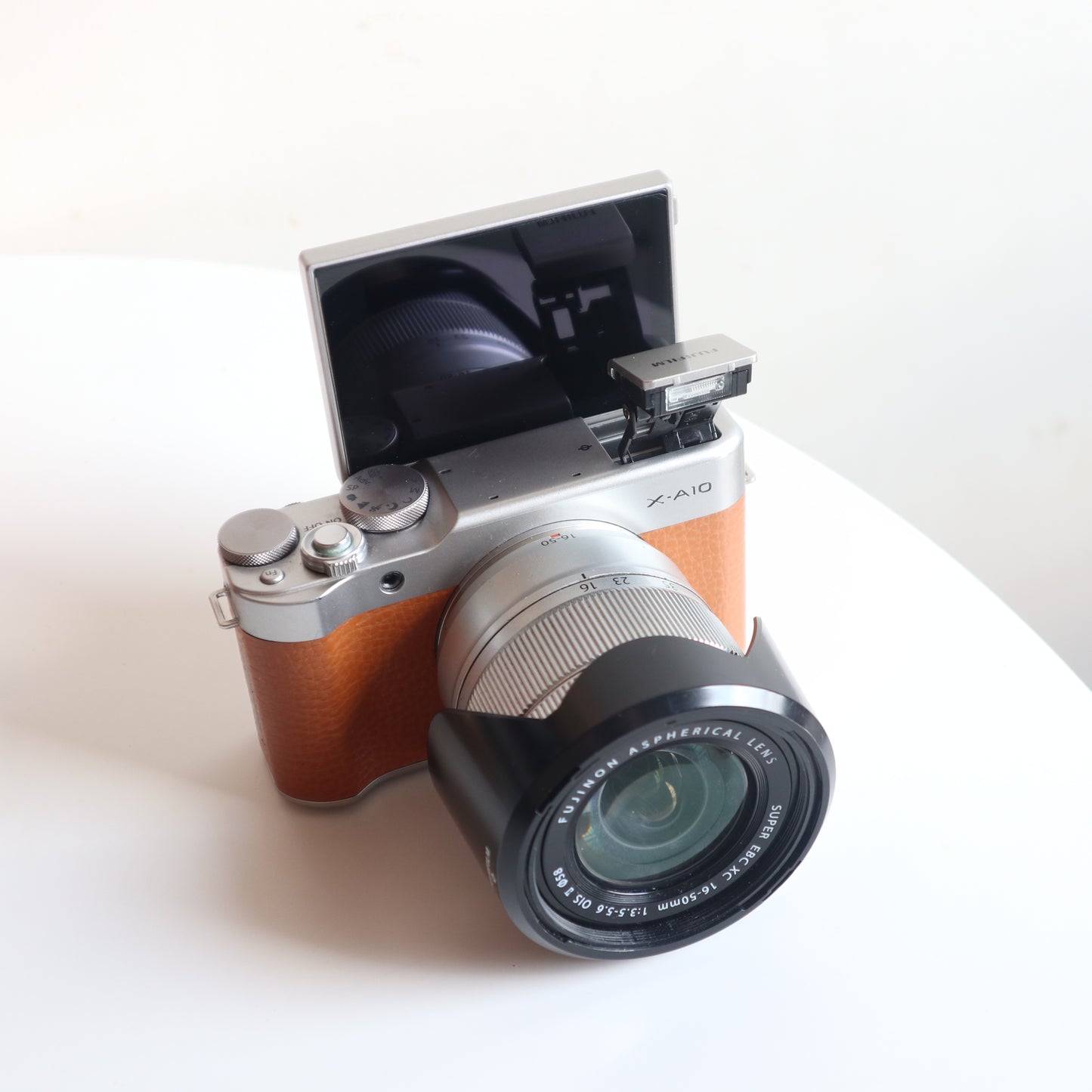 FUJIFILM X-A10 (BROWN)