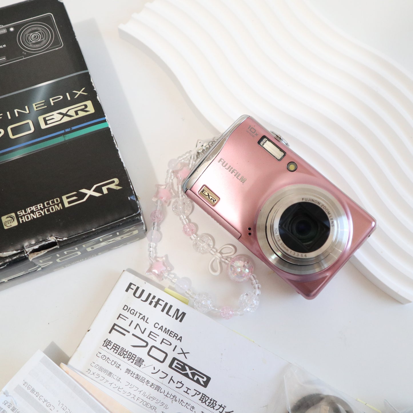 FUJIFILM FINEPIX F70 EXR (Pink)
