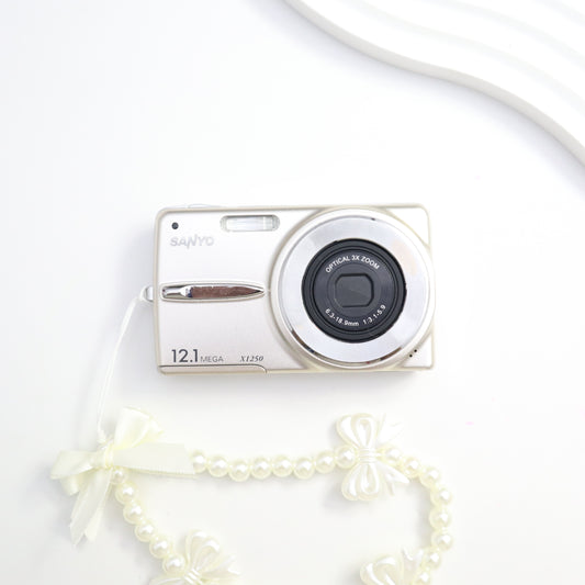 SANYO XACTI DSC-X1250 (GOLD)